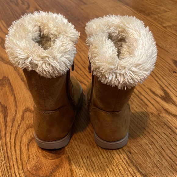 Baby Girl’s Cat & Jack Brand Boots. Size 5. Excellent Condition. - Picture 10 of 10